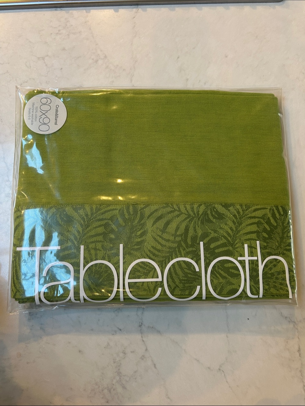 New -Crate&Barrel Green Leaf-Pattern Tablecloth